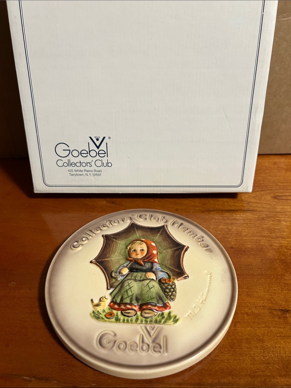 1978 M I Hummel Goebel collectors club plate in box